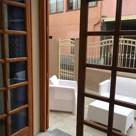 Topazio Apartament *